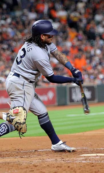 Padres end Astros' streak behind Pirela